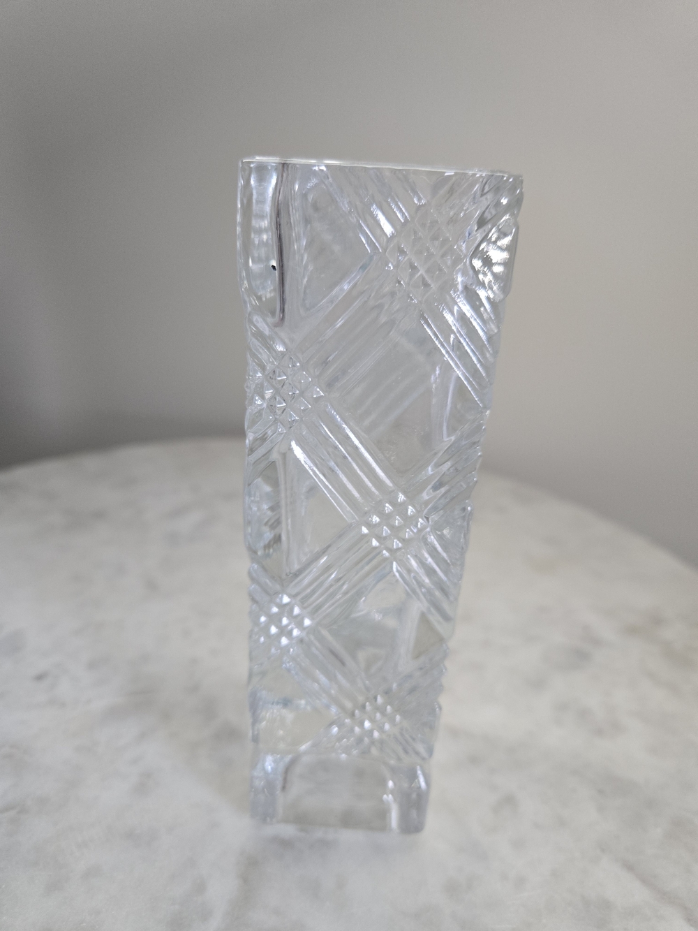 1980 Avon Fostoria 6 in Vase Cut-Pattern Clear Crystal-Effect Vase - Clear Glass